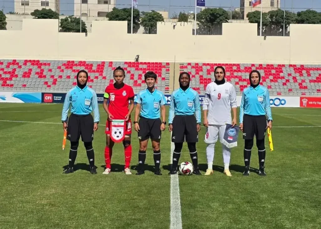 برتری مطلق دختران ایران مقابل سنگاپور در نیمه اول