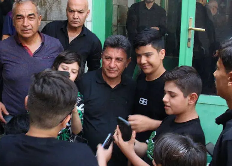 سرمربی تیم ملی برای پخش نذری پای کار آمدر