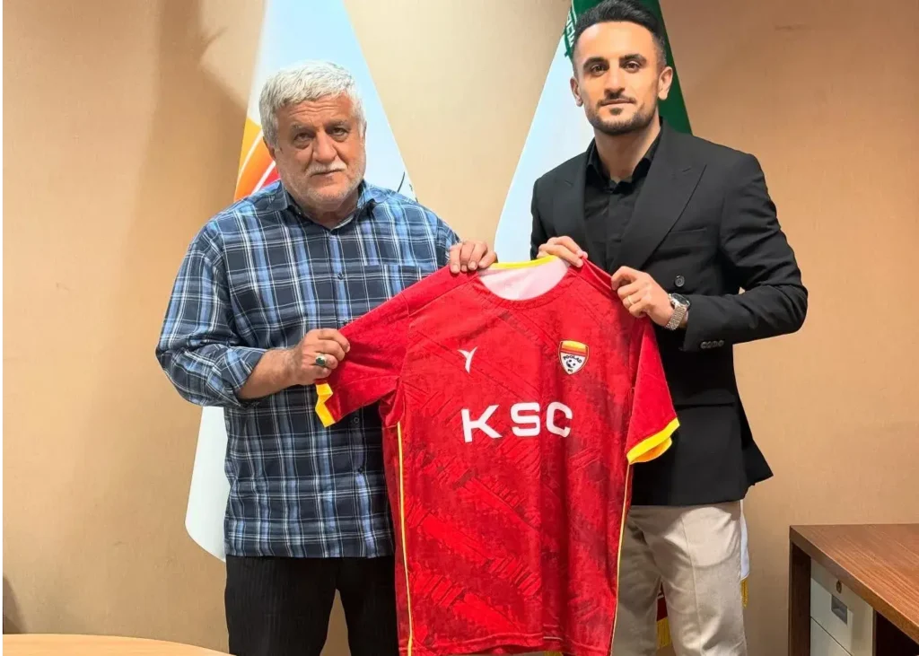 عکس خاص خرید یحیی در کنار پدر