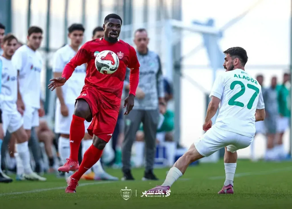 آثار غیبت یکساله در نمایش ستاره جدید پرسپوليس