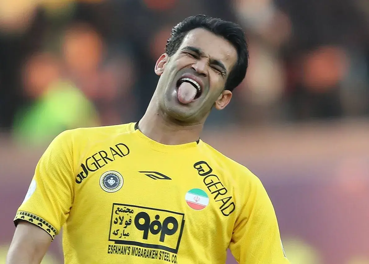 ساپینتو پافشاری کند، عیسی آبی‌پوش می‌شود/ آل‌کثیر به استقلال، بمب از جناح مخالف!