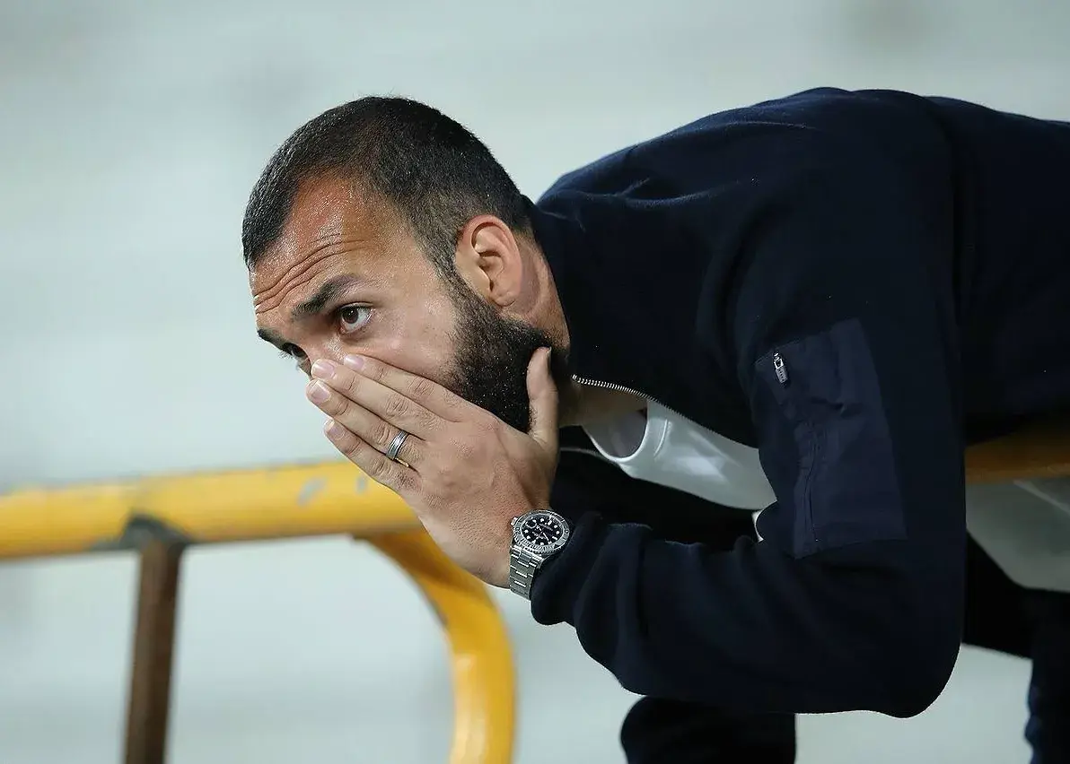 در انتظار پایان غیبت روزبه چشمی