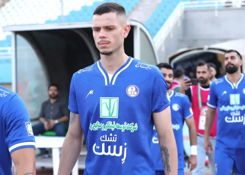 بحران در جمع آبی‌پوشان: هشتمین جدایی هم ثبت شد