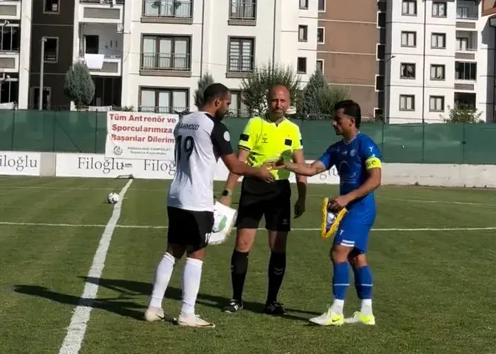 آغاز بازی دوستانه استقلال برابر تیم قطری