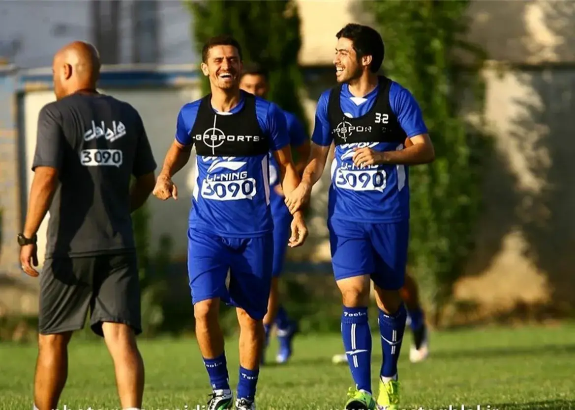 حضور همزمان خسرو و وریا روی نیمکت استقلال