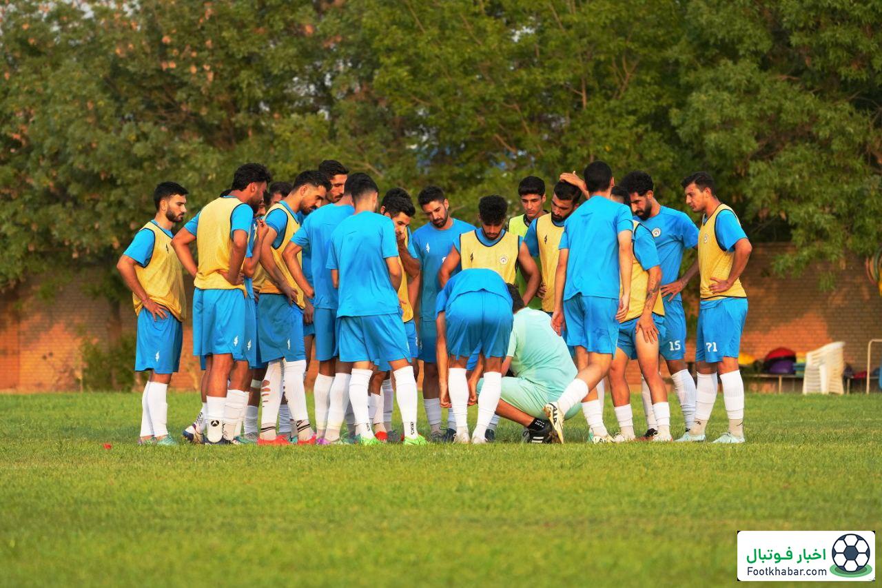 کریمی خبر داد:/ دو خرید جذاب در راه فجر سپاسی