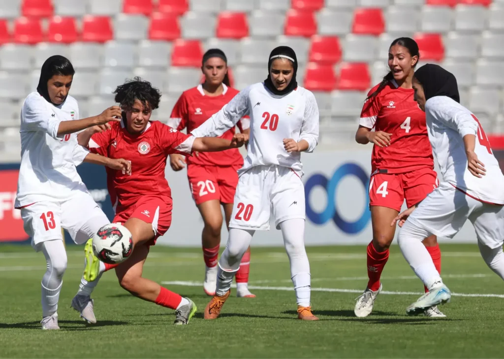 تحرکات موازی سرخپوشان در نقل و انتقالات فوتبال زنان؛/ مذاکرات مدیران پرسپولیس با ملی پوش جوان!