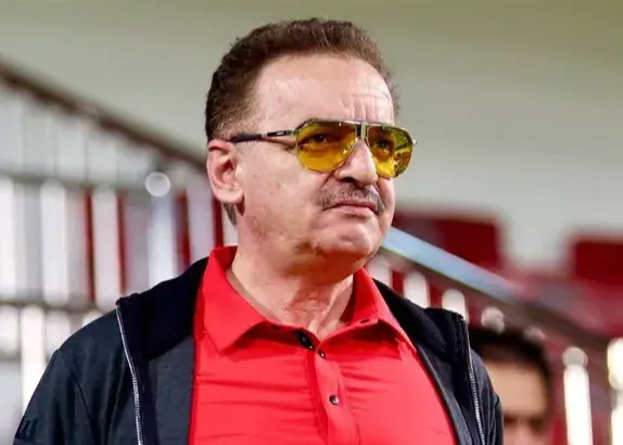 ادعای زنوزی: قرارداد ۱۲۰ میلیاردی عارف و استقلال!