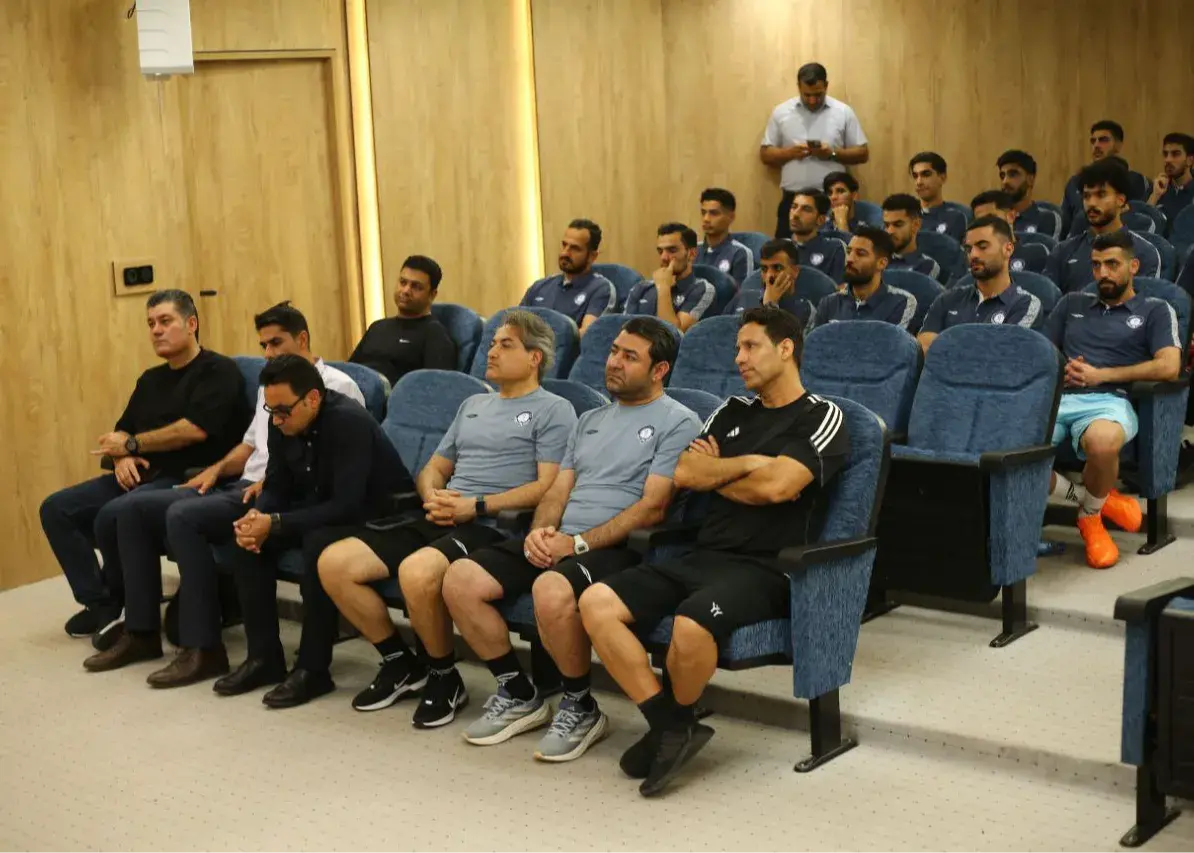 مربی جدید گلگهر معرفی شد (عکس)