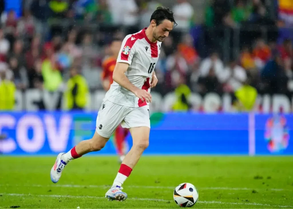 پیشکسوت استقلال: گولسیانی گزینه خوبی برای ماست