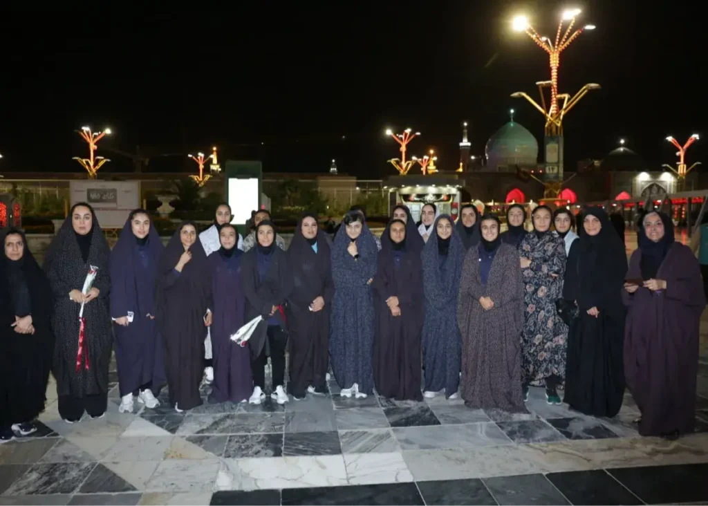 زنان ملی‌پوش به زیارت امام رضا(ع) رفتند