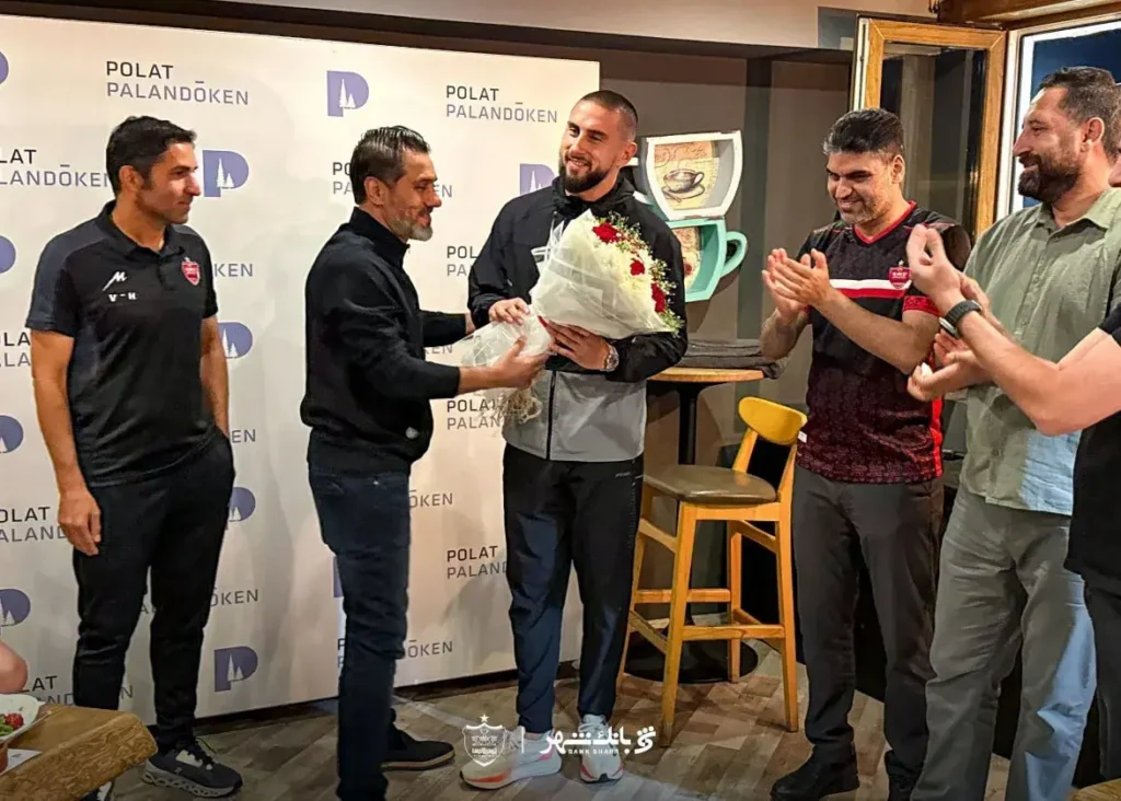 الکسیس همچنان در اردوی پرسپوليس