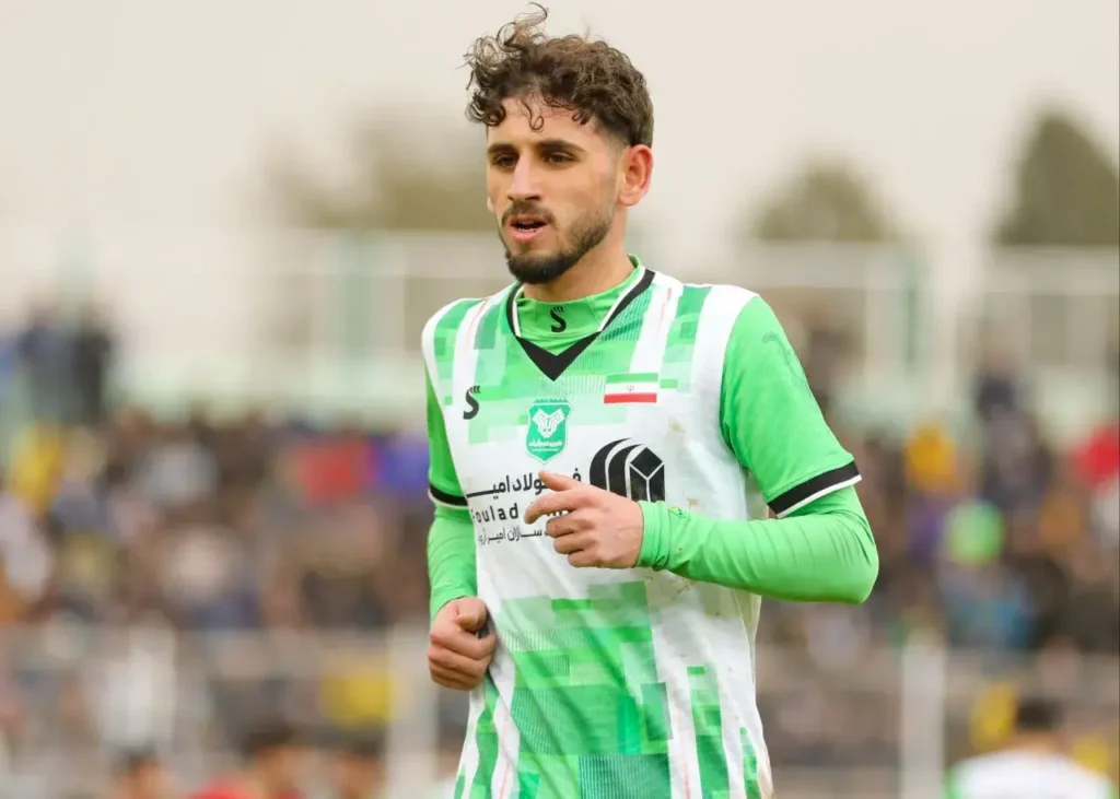 عدم توافق هافبک خیبر با استقلال