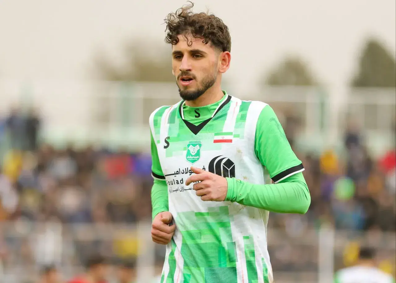 عدم توافق هافبک خیبر با استقلال