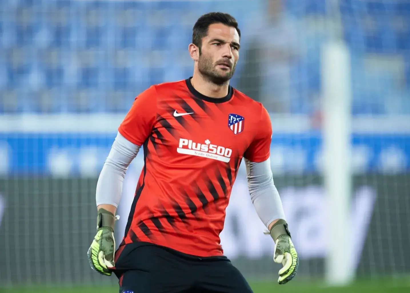 چالش سخت آدان برای پر کردن جای خالی کاپیتان؛/ کپی‌برداری استقلال از بارسلونا: خرید در حد رئال!