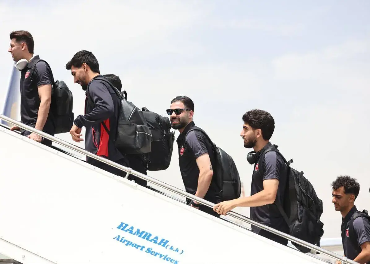 یاسین لبخندزنان در جمع پرسپولیسی‌ها!