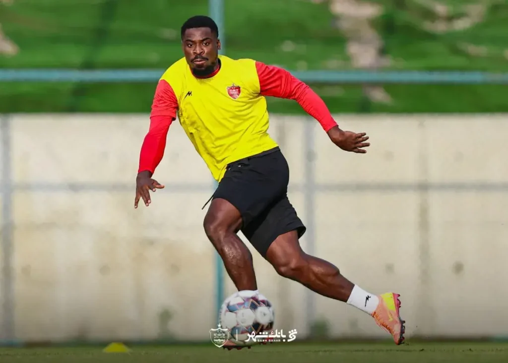 چشم‌ها به نامدارترین ستاره پرسپولیس (عکس)