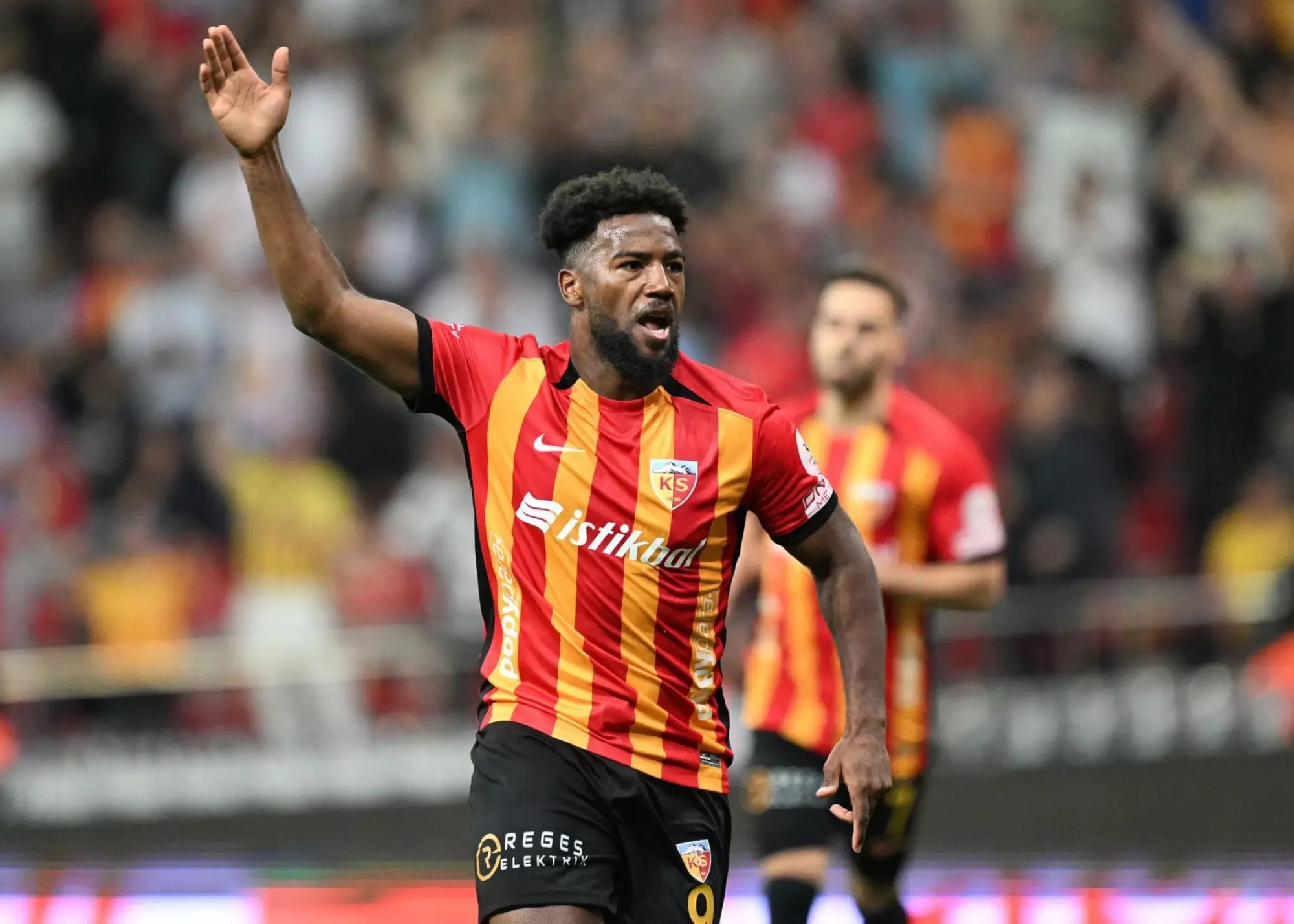 مذاکرات استقلال با مهاجم خارجی در ترکیه تأیید شد