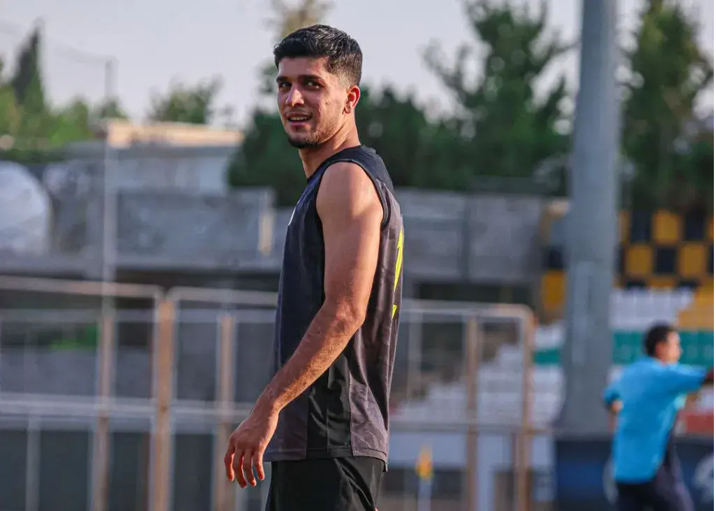 آریا سمت راست سپاهان را تمام و کمال میخواهد!