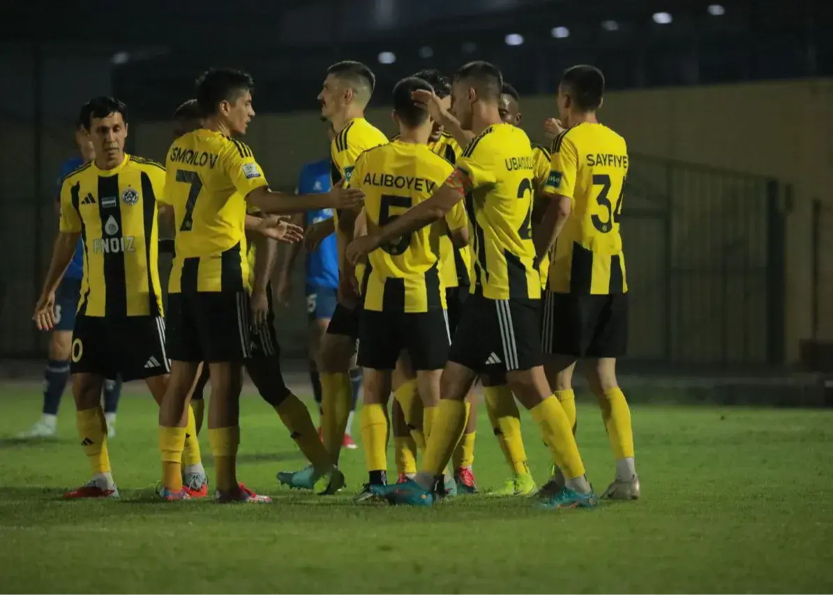 بازیکن استقلال بدون معارفه در بازی دوستانه!