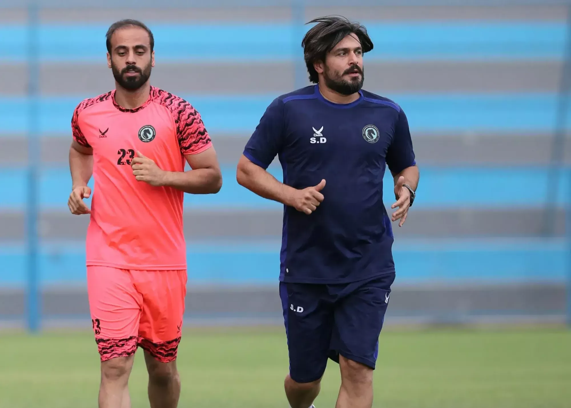 دقیقی مثل دوران اوج می‌دود و شوت می‌زند/ سرمربی‌ای که خداحافظی از فوتبال را باور نکرده!