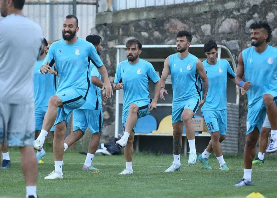 پس از بازگشت تیم به تهران/ مقاومت بازیکنان استقلال در برابر مصاحبه!