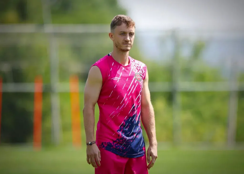 خرید جدید تراکتور پا به توپ شد (عکس)