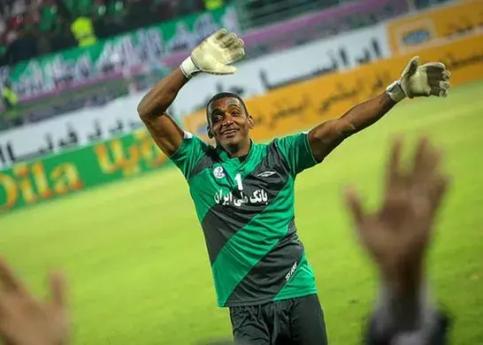 اتفاق عجیب و باورنکردنی برای آبی‌ها/ جام قهرمانی استقلال در اهواز به سرقت رفت!