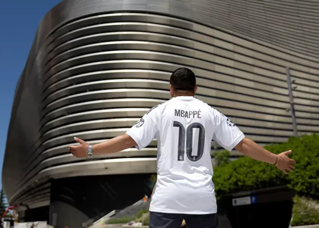 استقبال شدید از پیراهن امباپه/ شماره 10 جدید رئال طوفان به پا کرد