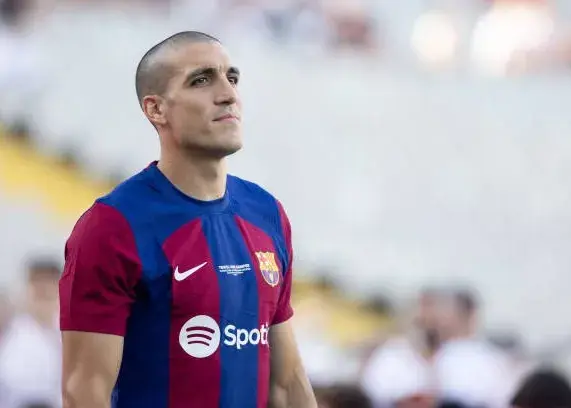 اوریول رومئو با توافق جدا می‌شود/ تصمیم بارسا: فسخ قرارداد بازیکنی که ژاوی خریده بود