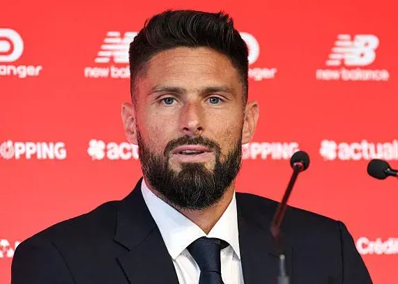 اولین صحبتهای ژیرو با پیراهن لیل/ 39‏ ساله‌ام ولی آمده‌ام که دوباره در اروپا بدرخشم!‏