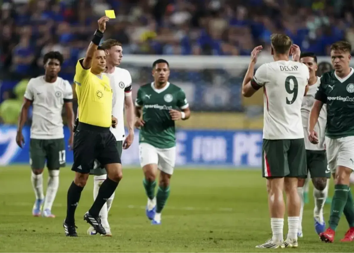 با حذف اخطارها: همه در فینال جام جهانی هستند