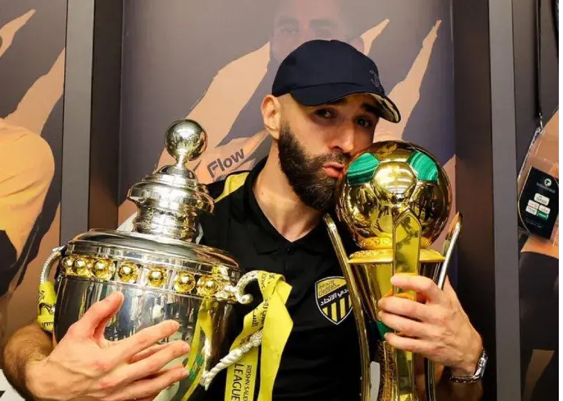 برخیز و دنیا را مجبور کن تو را ببیند/ عطر بنزما با چاشنی سخنرانی انگیزشی! (عکس)‏