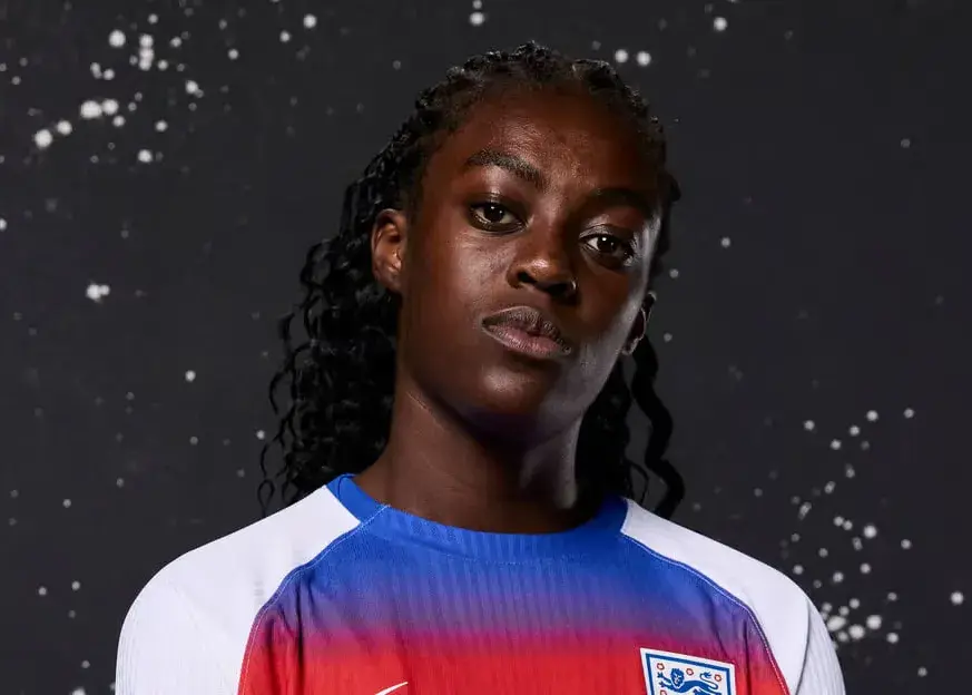 به خاطر حذف ستاره سیاه پوست تیم ملی/ انتقاد تند فوتبال‌دوستان از خانواده سلطنتی انگلیس!