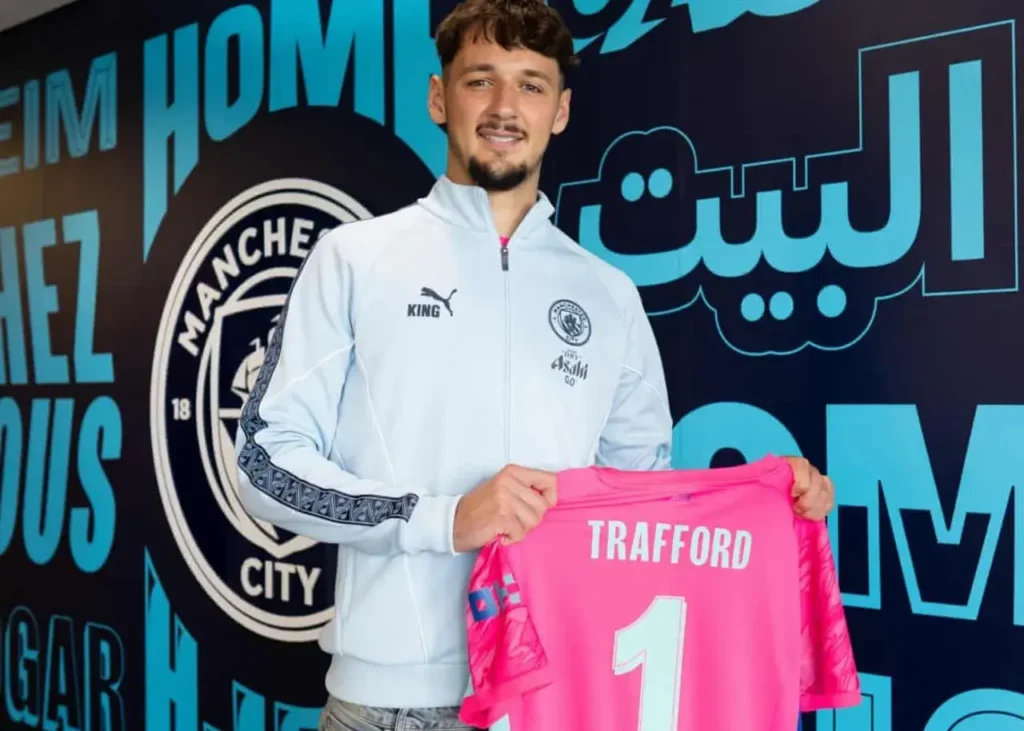 ترافورد با سیتیزن‌ها 5 ساله امضا کرد/ رسمی: جانشین ادرسون وارد منچسترسیتی شد