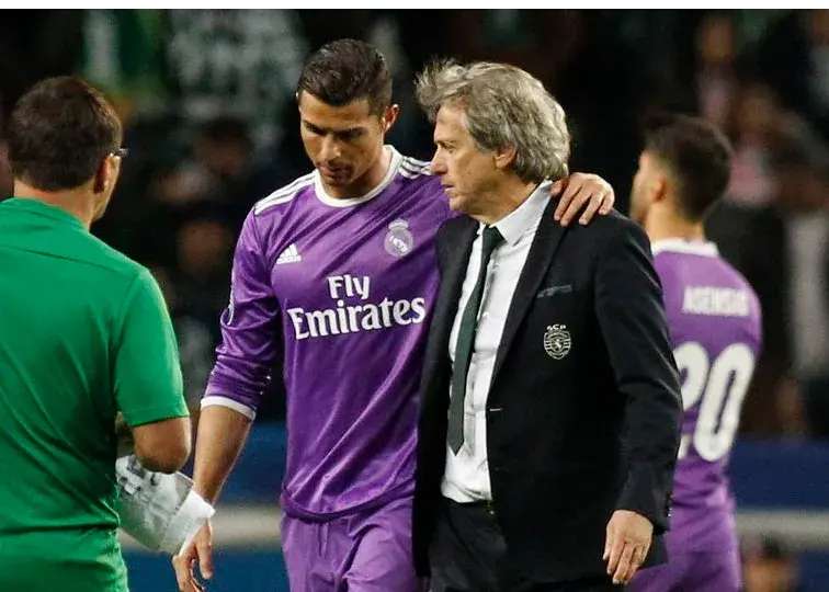 تصمیم بزرگ: نیمکت‌ در انتظار رونالدوی 40 ساله