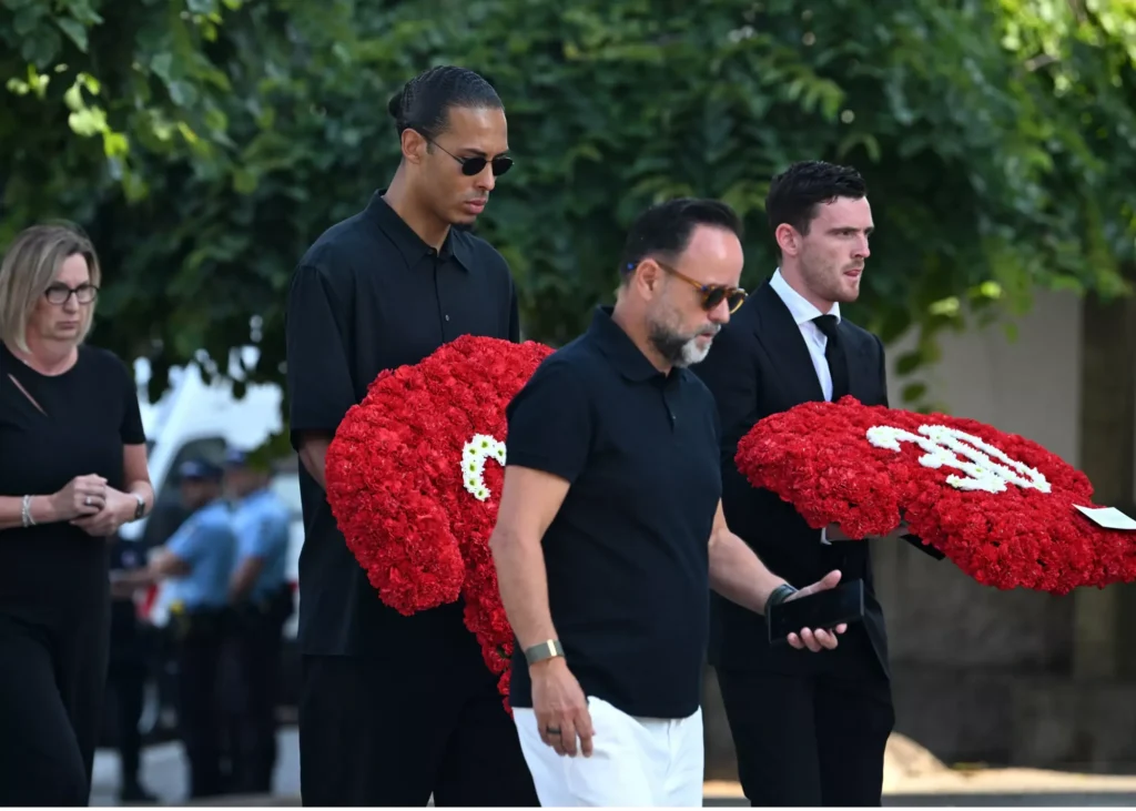 حضور ستاره‌های دنیای فوتبال در تشییع ژوتا (عکس)