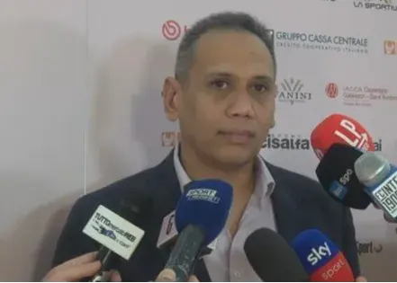 حضورش دلیل خانوادگی داشت/ نه، غیرممکن است بتوانیم مسی را بخریم