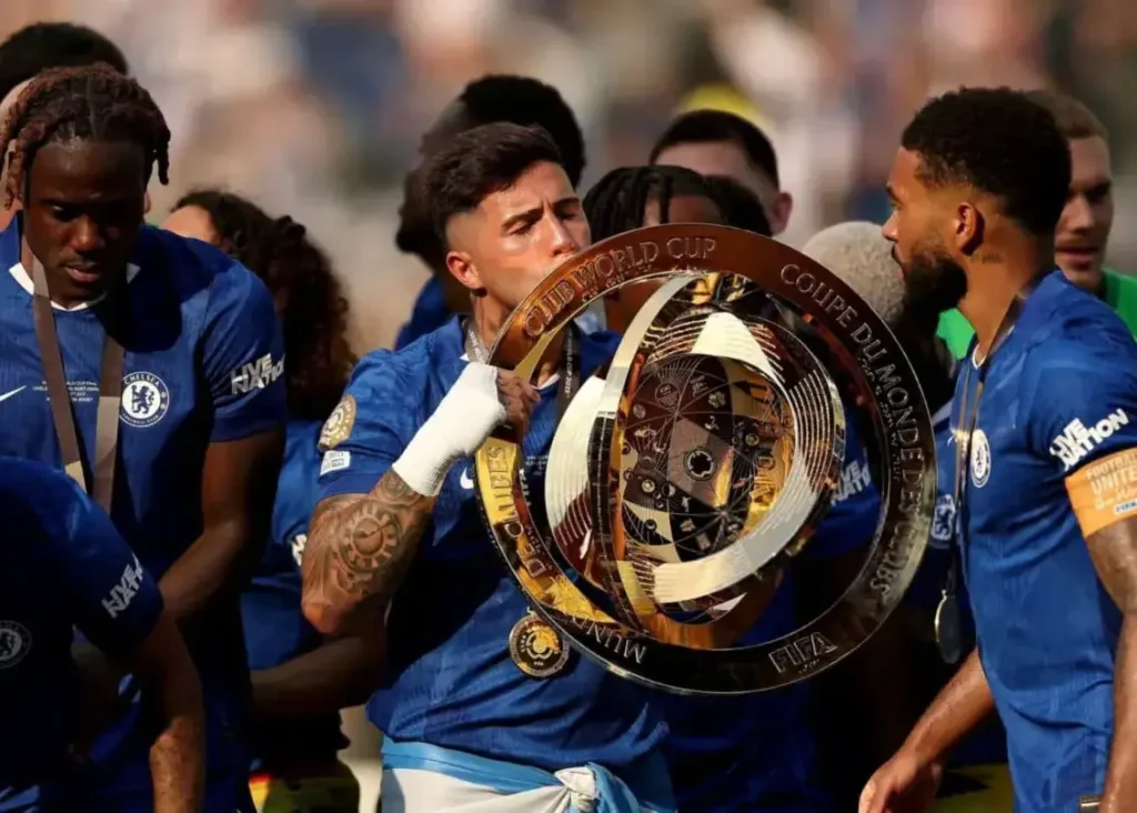 دبل قهرمان جهان: مسی هم این عنوان را ندارد!