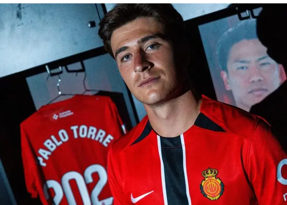 رسمی: هافبک بارسلونا به مایورکا پیوست