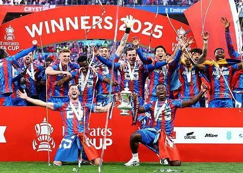 رسمی: کریستال پالاس از لیگ اروپا کنار گذاشته شد