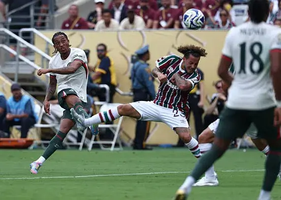 سوپرگل ستاره برزیلی چلسی و عذرخواهی از فلومیننزه!‏