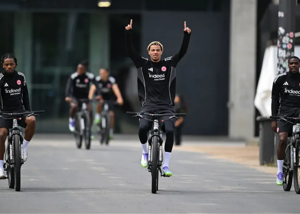 سوگواری سرمربی فرانکفورت برای ستاره‌هایش/ اول مرموش، حالا اکیتیکه: ما واقعا غارت شدیم!‏