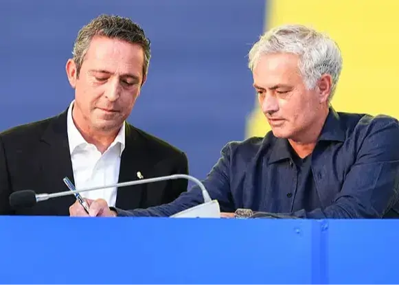 علی کوچ: مورینیو یک فرد خسته‌کننده است!