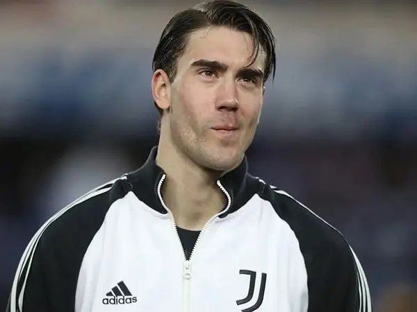 لایک ستاره یووه روی پست پیروزی رئال