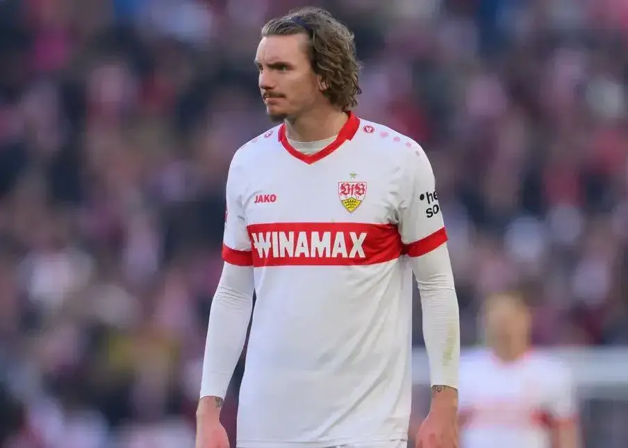 مهاجم تیم ملی آلمان فروشی نیست!