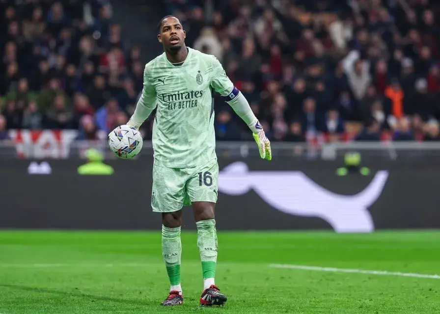 میلان یک سنت ۶۴ ساله را شکست