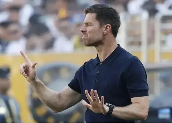 پیام بی‌سابقه رئال برای ژابی: اخراج آزاد!