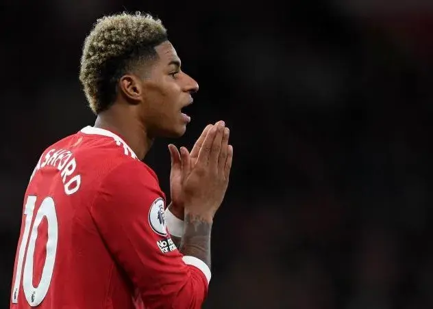 پیراهن افسانه‌ای کرویف به رشفورد رسید