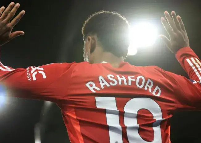 پیراهن کرویف و آنری، لامین و مسی یا گوندوگان/ سه شماره افسانه‌ای بارسلونا در انتظار پیراهن رشفورد